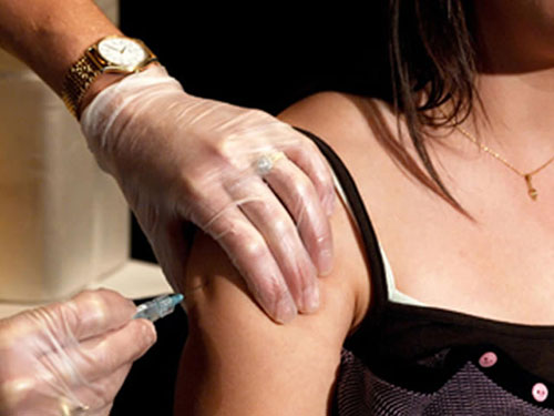 Vacina contra HPV divide opiniões