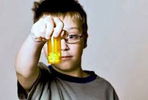 Medicamentos para déficit de atenção entre crianças e jovens saudáveis