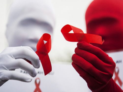 Expectativa de vida de portadores de HIV é próxima à dos não infectados